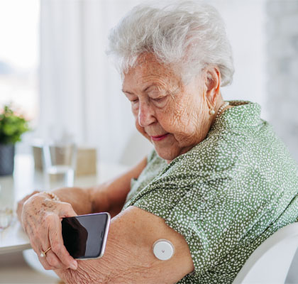 Misurazione-Glicemia-Anziani